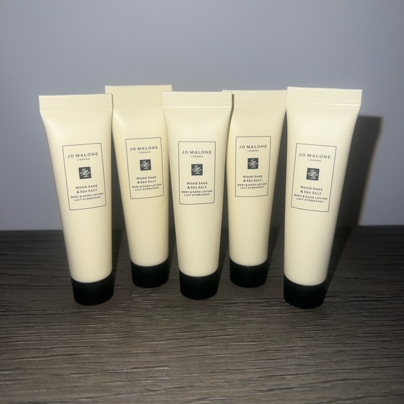 Jo Malone London Wood Sage & Sea Salt Cream Body and Hand Lotion
0.5 Fl Oz/15 ml - Picture 2 of 3